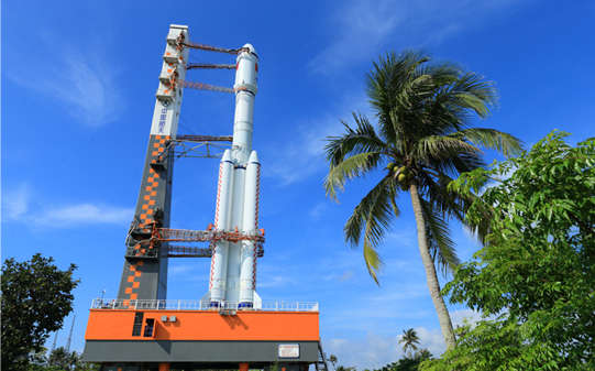 ����һ�ŷɴ���ֱת����������